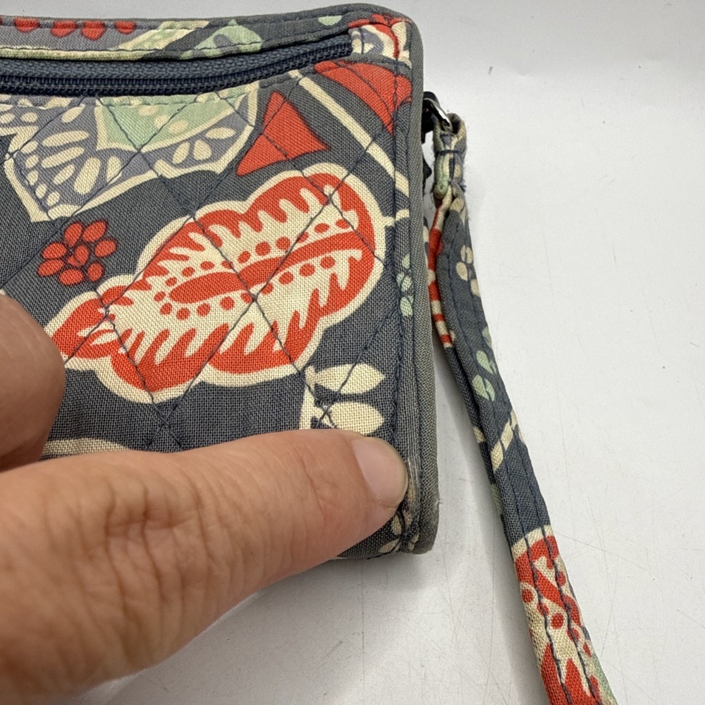 Vera Bradley Women's Floral Zip Wristlet - NOMADIC Accordian Wallet - Picture 13 of 14